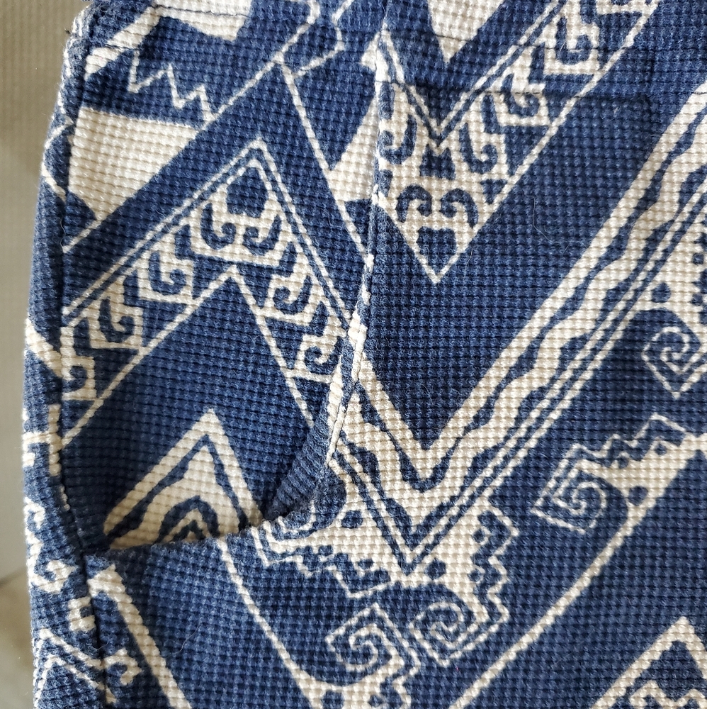 Shorts - Picture 3 of 3